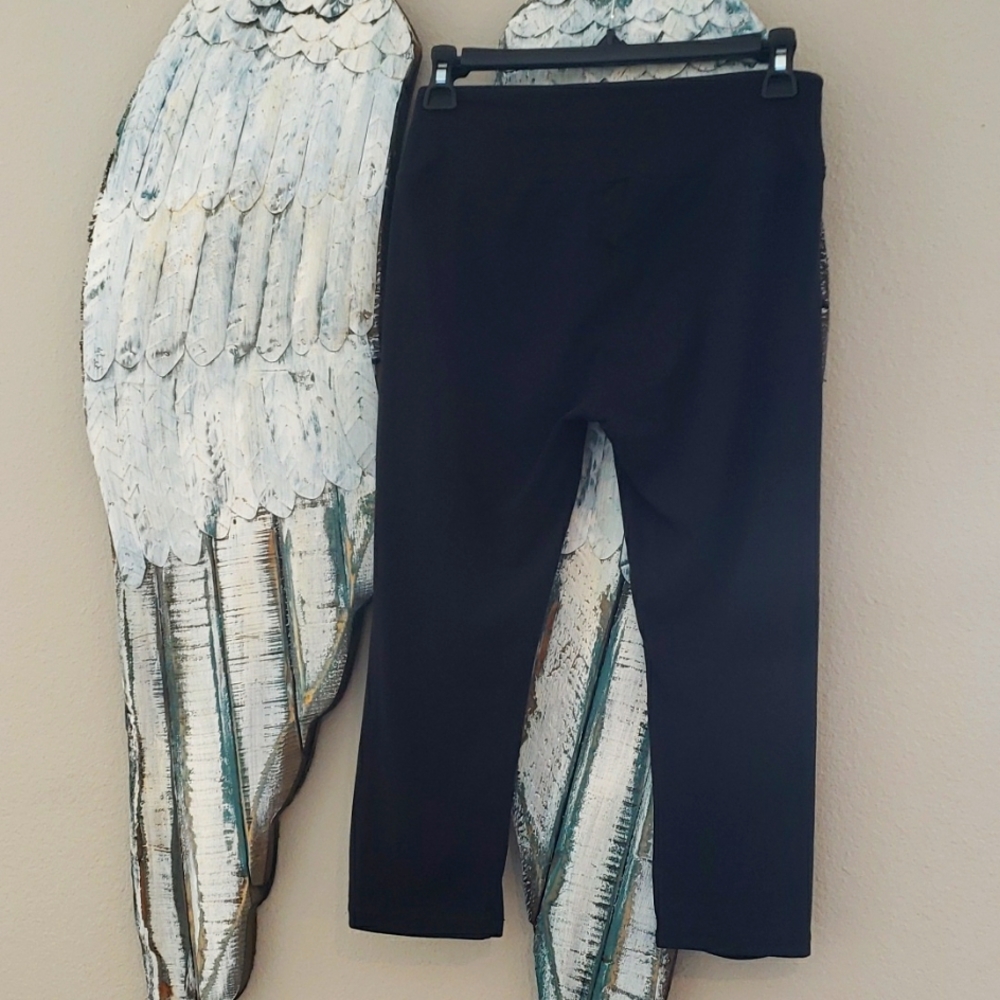 MalvinA black capri leggings One Size fits most EUC - Picture 2 of 6